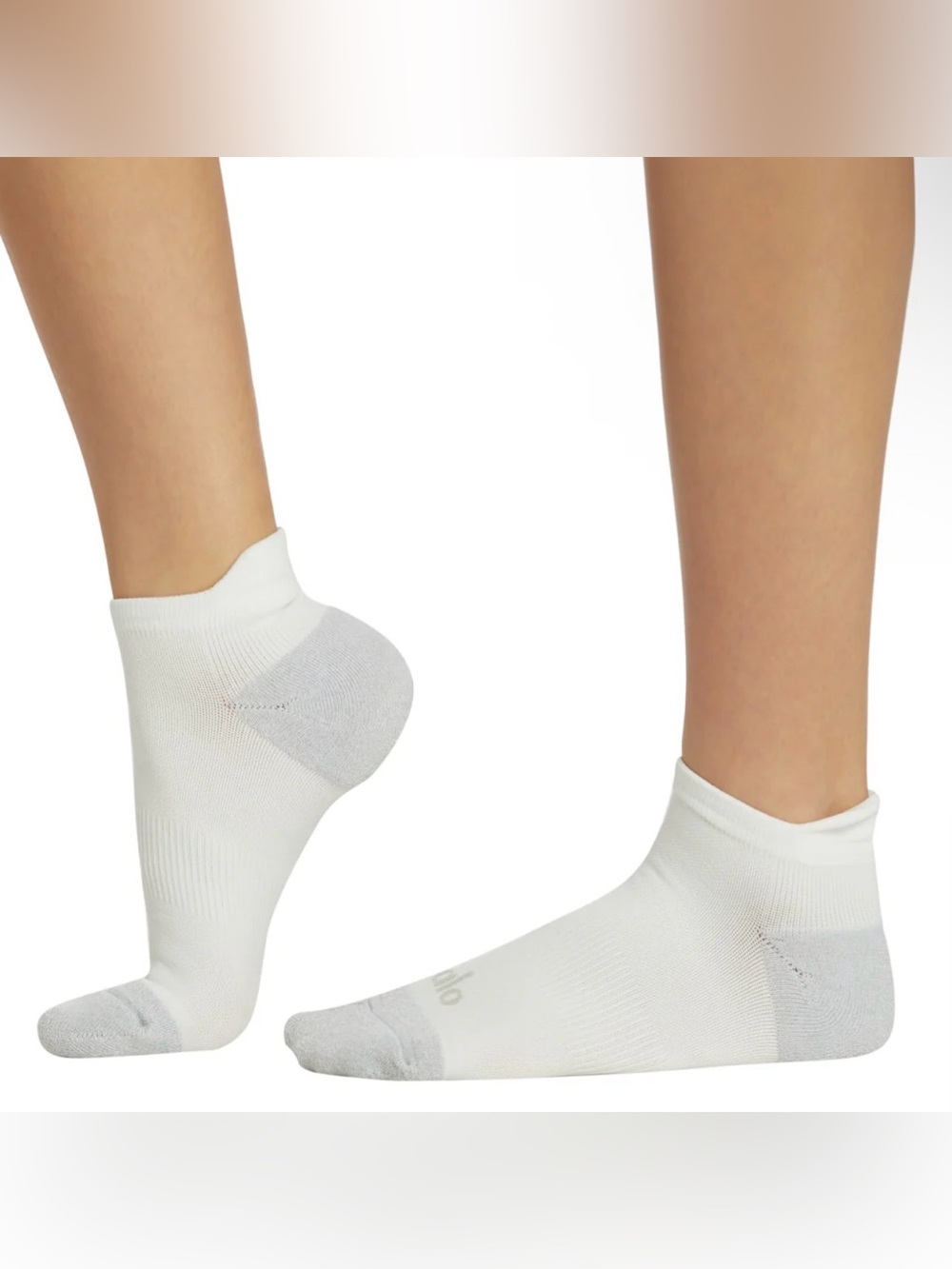 ALO YOGA Unisex Performance Tab Sock, NWT - Picture 2 of 2